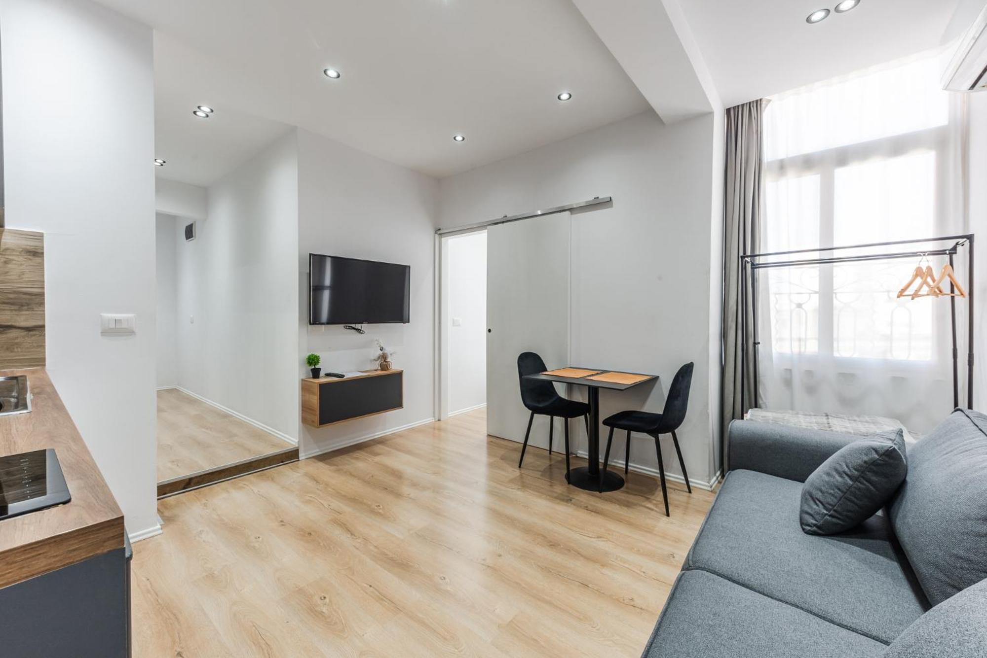 Atelier Apartments By Kondo Stays ティラナ エクステリア 写真